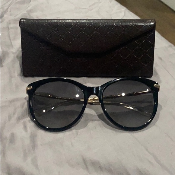 Gucci Black & Gold Sunglasses WITH Case main image 9